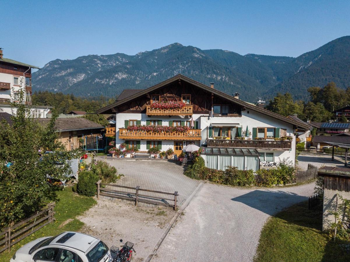 Ferienwohnung Zugspitze Грайнау Екстер'єр фото
